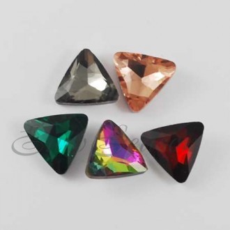 Кристалл ювелирный "Треугольник" 18х18мм (стекло) RGLA-Q008-18x18mm-M цв.02